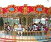 Os passeios clássicos atrativos do parque de diversões, carnaval alegre vão campo de jogos do círculo fornecedor